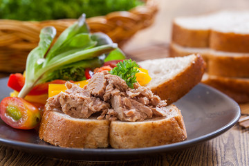 Sandwich tuna