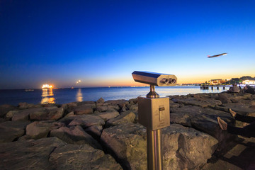 Coin operated binocular