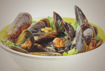 Mussel soup with fresh parsley 