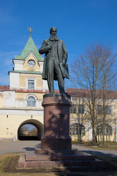 Monument to Professor V. V. Dokuchaev close up, april day. Tsarskoye Selo