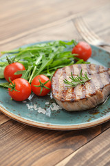 Grilled steak with rukkola