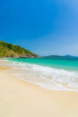 Fototapeta na wymiar Beautiful tropical Thai beach