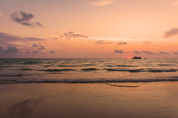 Fototapeta premium sunset on the Tropical beach in Thailand