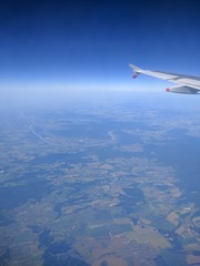 Fototapeta premium Airplane wing in the sky