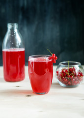 Lemonade in red on a dark background