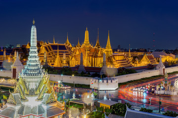 Fototapeta premium Wat Phra Kaew Royal Palace in Bangkok, Thailand