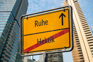 Fototapeta premium Schild 111 - RuheHektik