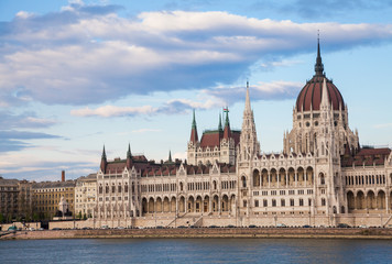 Fototapeta na wymiar Budapest parliament view