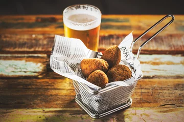 Outdoor kussens Croquettes and beer © funkyfrogstock