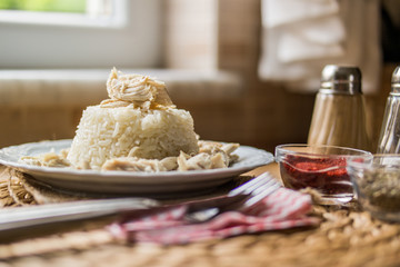 Traditional Turkish chicken on a rice (tavuklu pilav).