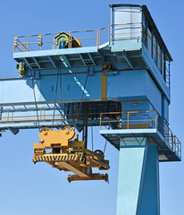Large container crane