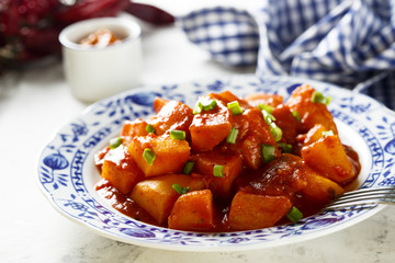 Potato goulash with tomatoes