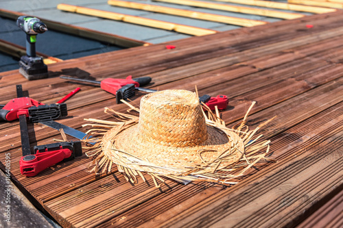 "Terrassendielen (handwerker)" Stockfotos und lizenzfreie Bilder auf