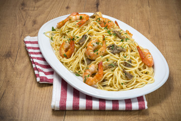 Spaghetti y gambas