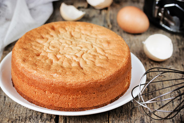 Italian sponge cake Pan di Spagna