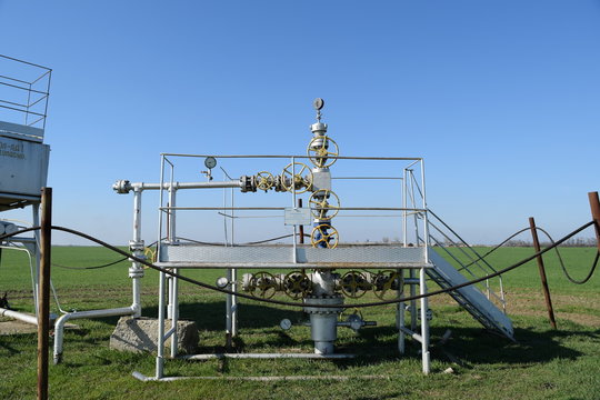 Oil well