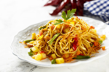 Noodles with vegetables