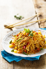 Noodles with vegetables