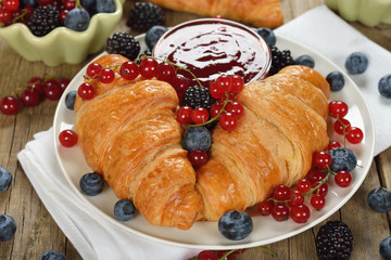 Croissants with berries