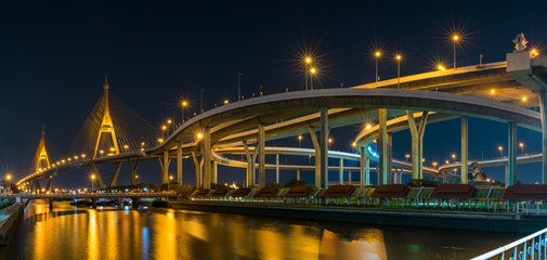 Obraz premium Bhumibol Bridge