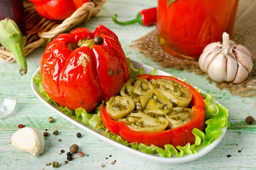 Peppers stuffed with eggplant