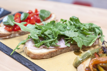food, bruschetta, tomato, snack, bread, appetizer, meal, italian, toasted