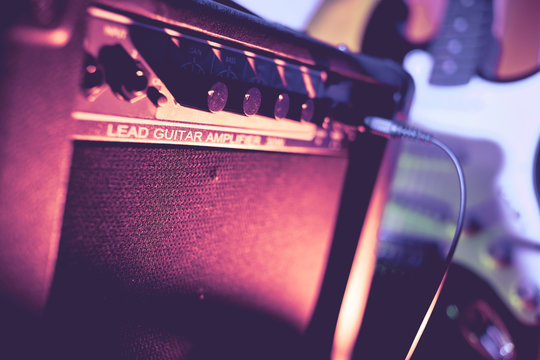 Amplifier and guitar