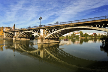 Fototapeta na wymiar Seville Triana Bridge
