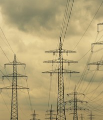 Strommasten verfremdet