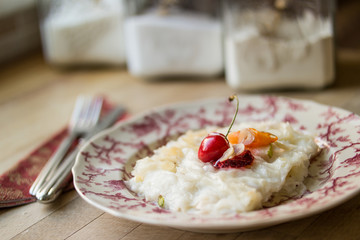 Gullac / Turkish Traditional Ramadan Dessert