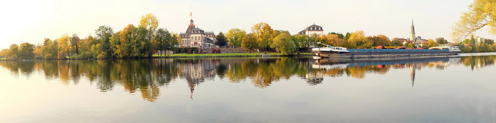 Main bei Hanau im Herbst 