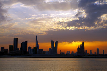 Fototapeta na wymiar Bahrain skyline and sunset