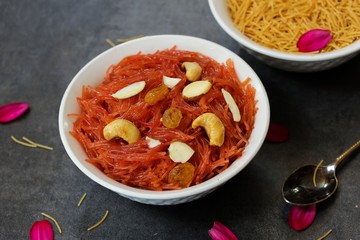 Semiya Kesari /  Vermicelli Kesari - Indian sweet