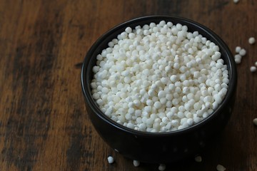 Sabudhana / Tapioca Pearls in black bowl