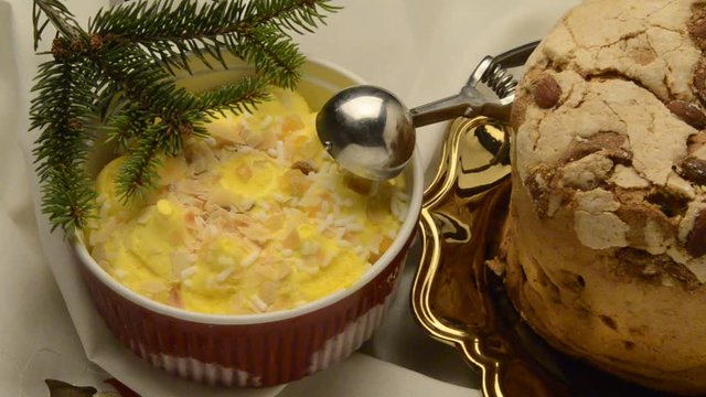 Panettone ice cream