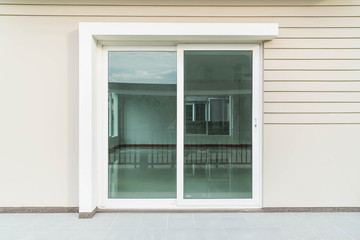 Fototapeta premium empty glass door