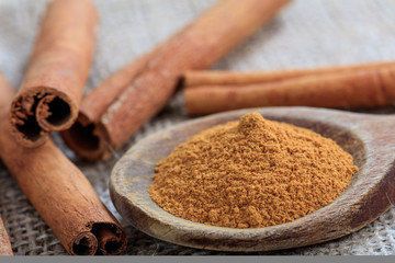 Cinnamon sticks and powder