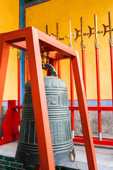 Fototapeta na wymiar bell in the temple of Confucius