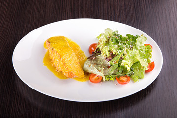 Salmon fillet with cheese