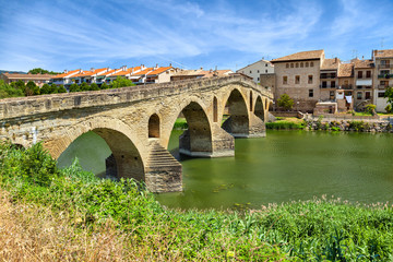 Roman bridge across the Arga river in Puente la Reina