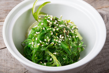 Obraz na płótnie Canvas Green chuka seaweed salad