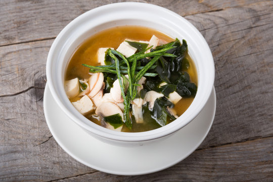Asian tofu soup with seaweed