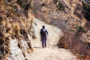 Alone trekker on everest trekking route