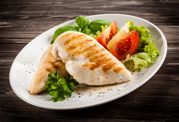 Roast chicken fillet and vegetables