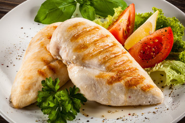 Roast chicken fillet and vegetables