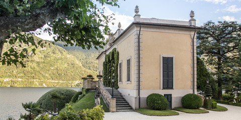 Obraz na płótnie Canvas Luxury old villa on Como Lake, Italy