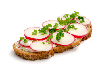 Brot mit Radieschen