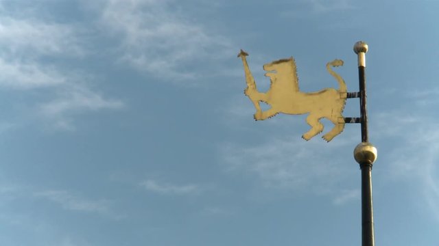 The wing in the form of a lion.