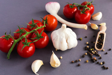 Garlic, tomatoes and spices