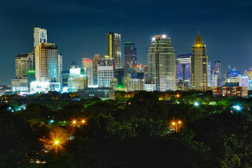 Fototapeta premium Shining lights of nighttime city